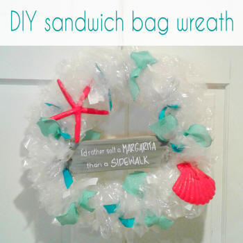 How to Make a DIY Sandwich Bag Wreath for Outdoor Decor!